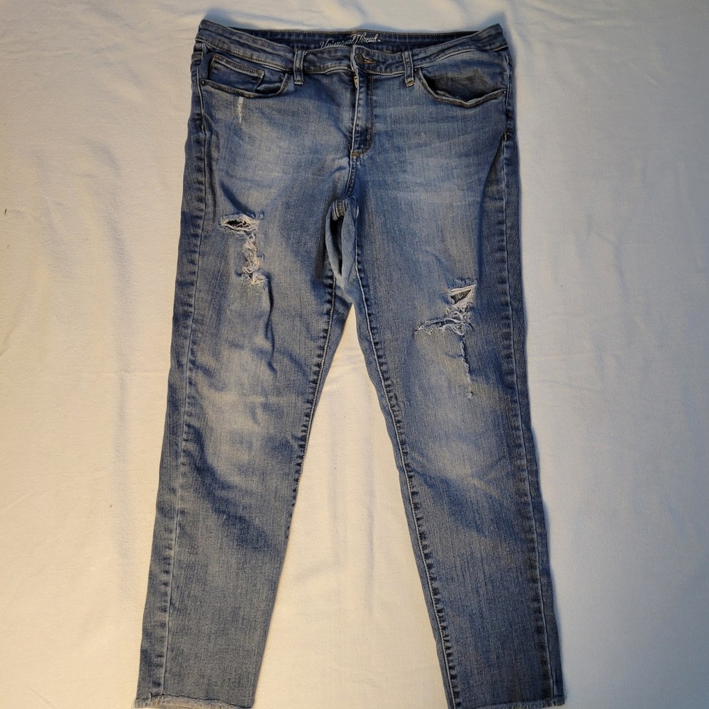 Universal Thread Womens 16/33R Distressed Skinny Jeans Medium Wash Raw Hem
